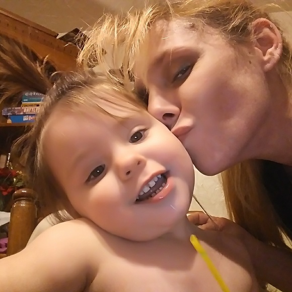 Meet your Posher, Courtney - Picture 5 of 8